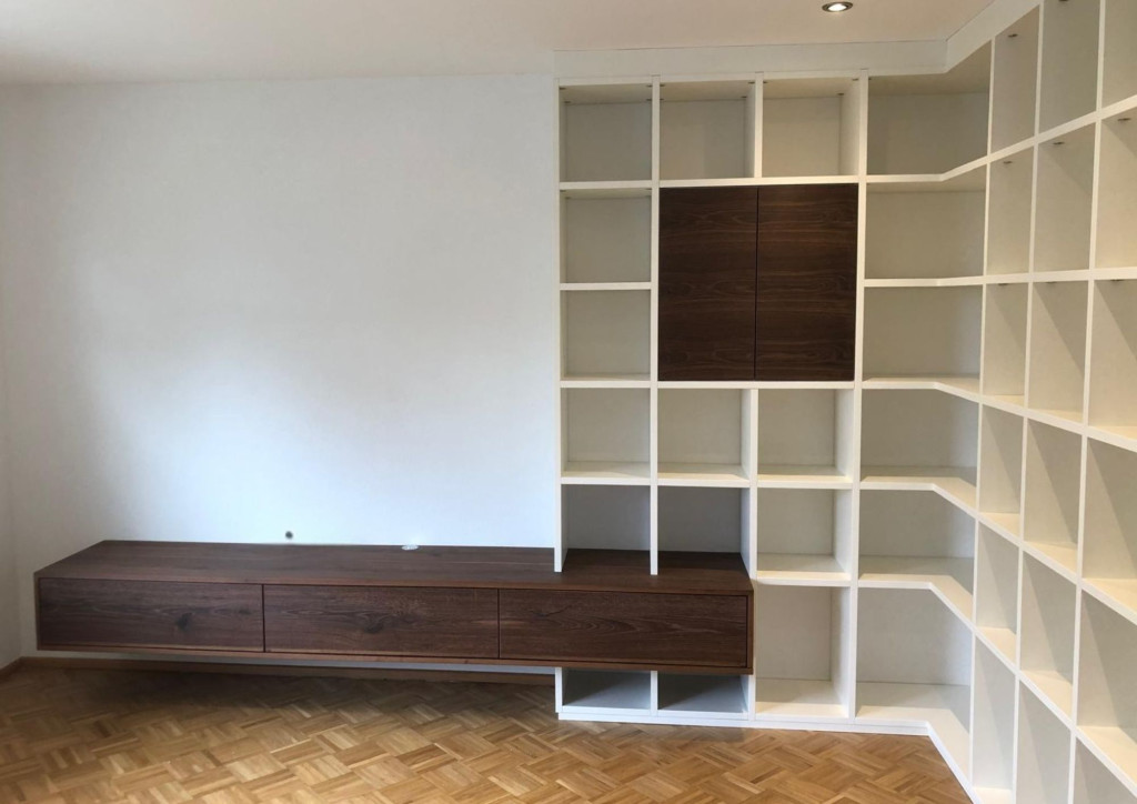 Eck-Wohnwand mit Altholz 